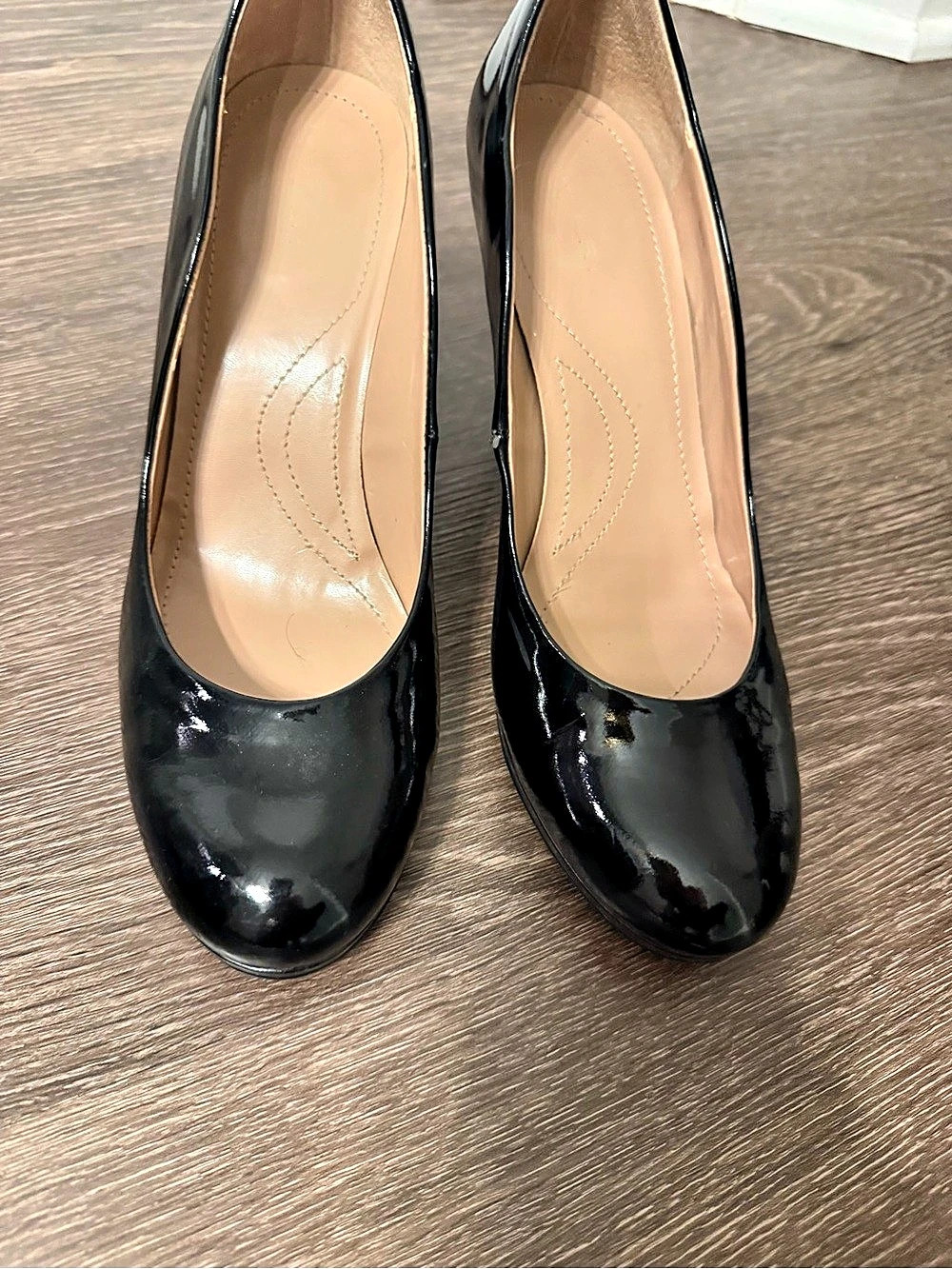 Black Patent Pumps - Picture 2 of 3